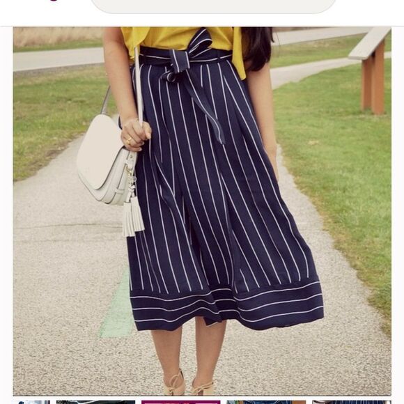 Banana Republic Dresses & Skirts - Banana Republic Striped A-Line Skirt in Navy and White